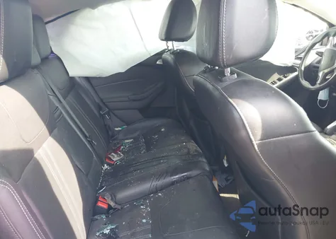 2013 Ford Focus Se z USA, uszkodzony, nr VIN 1FADP3K2XDL117477